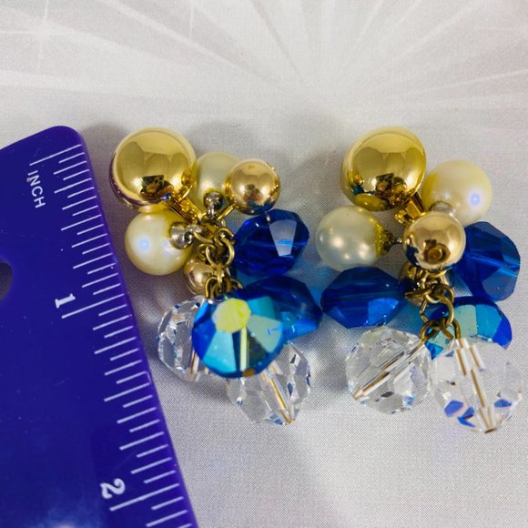 Gorgeous vintage cluster drop earrings with AB and iridescent crystals Clip On - Picture 6 of 6